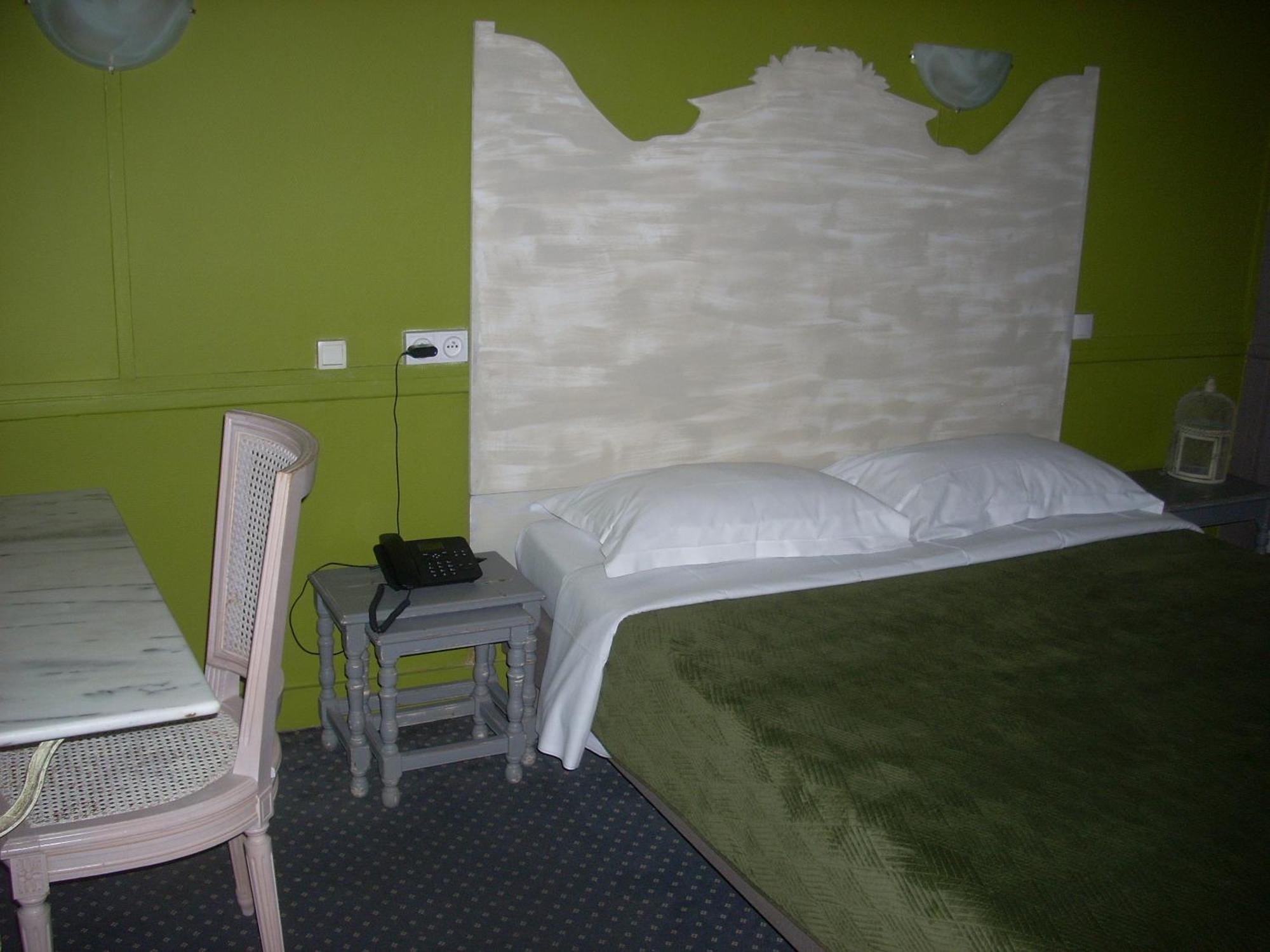 Hotel Du Chateau Нант Екстериор снимка